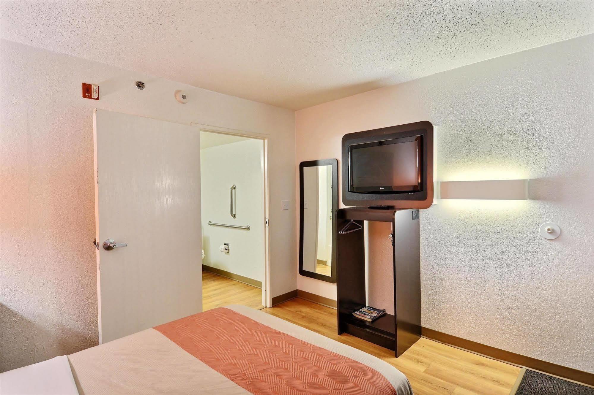 Motel 6-Tewksbury, Ma - Boston Exterior photo